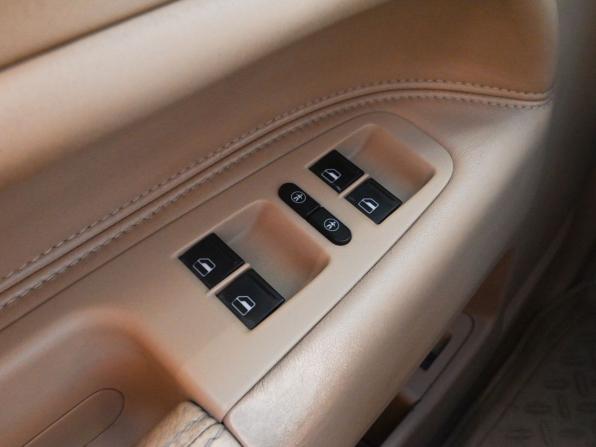 Volkswagen Touareg I Рестайлинг с пробегом 2008 года, цена 1 279 000 рублей, 256379 км, внедорожник, Автокод Объявления
