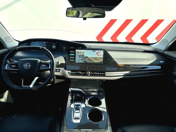 Changan UNI-K с пробегом 2023 года, цена 2 980 000 рублей, 39000 км, внедорожник, Автокод Объявления