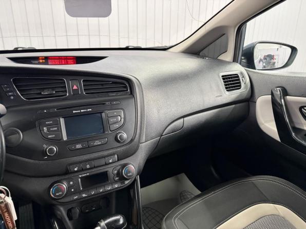 Kia Ceed II с пробегом 2015 года, цена 1 097 000 рублей, 222625 км, хэтчбек, Автокод Объявления