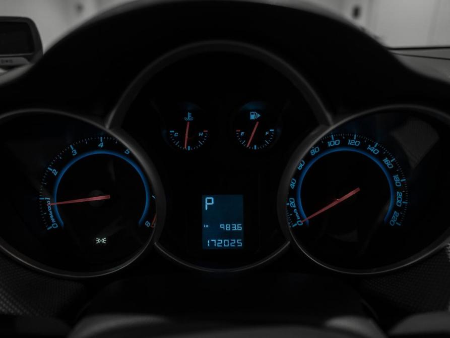 Chevrolet Cruze I Рестайлинг Москва  - изображение 11