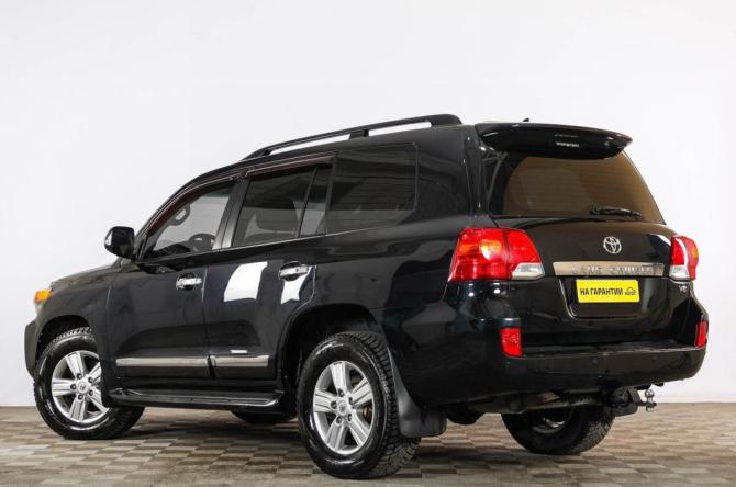 Toyota Land Cruiser 200 Series с пробегом 2014 года, цена 3 849 000 рублей, 280000 км, внедорожник, Автокод Объявления