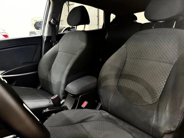 Hyundai Solaris I с пробегом 2012 года, цена 680 000 рублей, 177000 км, хэтчбек, Автокод Объявления