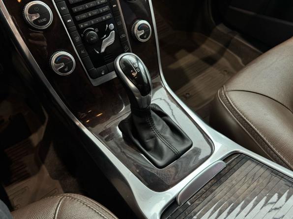 Volvo XC70 II Рестайлинг с пробегом 2014 года, цена 1 849 000 рублей, 247000 км, универсал, Автокод Объявления