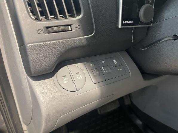 Hyundai H-1 II Рестайлинг 2 с пробегом 2019 года, цена 2 549 000 рублей, 197880 км, минивэн, Автокод Объявления