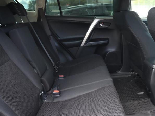 Toyota RAV4 IV (XA40) Рестайлинг с пробегом 2016 года, цена 2 207 000 рублей, 195568 км, внедорожник, Автокод Объявления