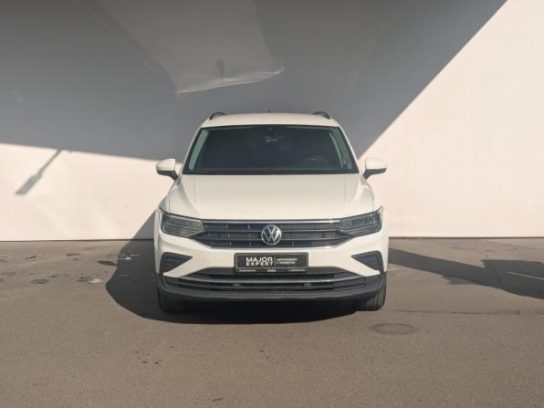 Volkswagen Tiguan II Рестайлинг с пробегом 2021 года, цена 2 595 000 рублей, 79435 км, внедорожник, Автокод Объявления