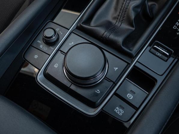 Mazda 3 IV (BP) с пробегом 2021 года, цена 1 910 000 рублей, 106204 км, хэтчбек, Автокод Объявления