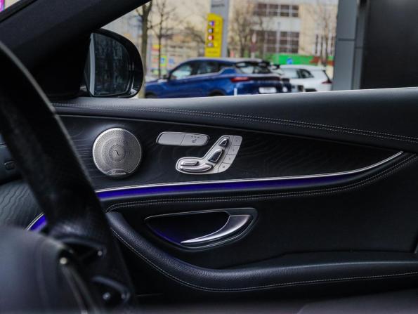 Mercedes-Benz E-Класс V (W213 S213 C238) Рестайлинг с пробегом 2021 года, цена 5 400 000 рублей, 60000 км, седан, Автокод Объявления