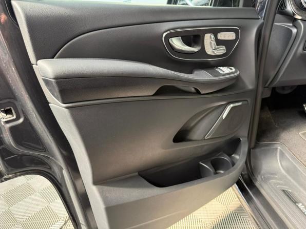 Mercedes-Benz V-Класс III (W447) Рестайлинг 2 с пробегом 2024 года, цена 12 220 000 рублей, 7900 км, минивэн, Автокод Объявления