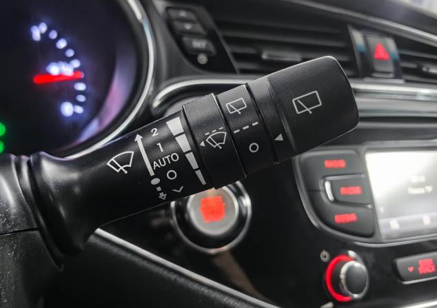 Kia Ceed II Рестайлинг с пробегом 2016 года, цена 1 077 000 рублей, 226329 км, хэтчбек, Автокод Объявления