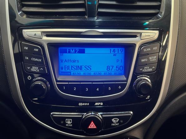 Hyundai Solaris I с пробегом 2011 года, цена 940 000 рублей, 117031 км, седан, Автокод Объявления