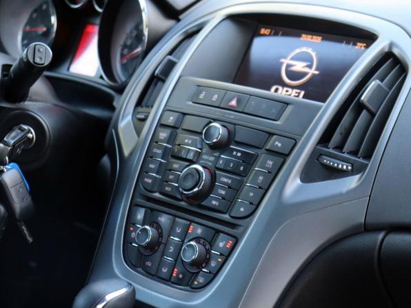 Opel Astra J Рестайлинг с пробегом 2013 года, цена 970 000 рублей, 126846 км, хэтчбек, Автокод Объявления