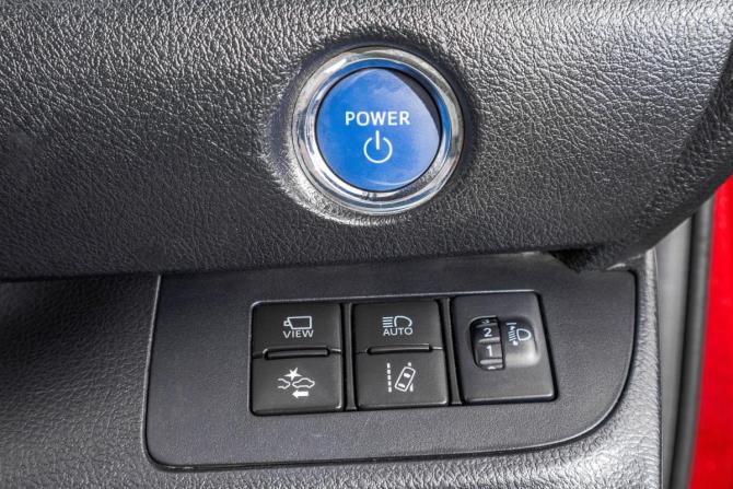 Toyota Sienta II Рестайлинг с пробегом 2020 года, цена 1 299 000 рублей, 103000 км, компактвэн, Автокод Объявления
