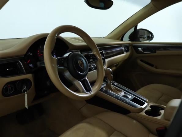 Porsche Macan I с пробегом 2014 года, цена 2 280 000 рублей, 110672 км, внедорожник, Автокод Объявления