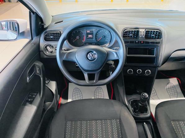 Volkswagen Polo V Рестайлинг с пробегом 2017 года, цена 890 000 рублей, 166000 км, седан, Автокод Объявления