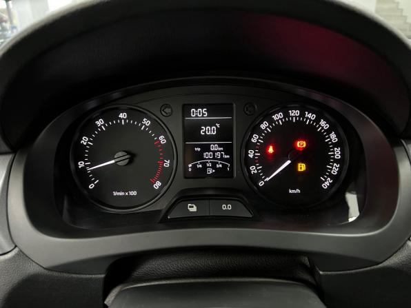 Skoda Rapid I с пробегом 2015 года, цена 1 199 900 рублей, 100500 км, лифтбек, Автокод Объявления