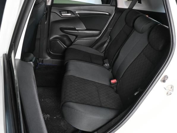 Honda Fit III Рестайлинг с пробегом 2017 года, цена 1 079 000 рублей, 150212 км, хэтчбек, Автокод Объявления