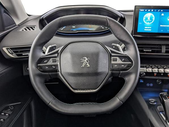 Peugeot 5008 II Рестайлинг с пробегом 2021 года, цена 2 995 000 рублей, 15397 км, внедорожник, Автокод Объявления