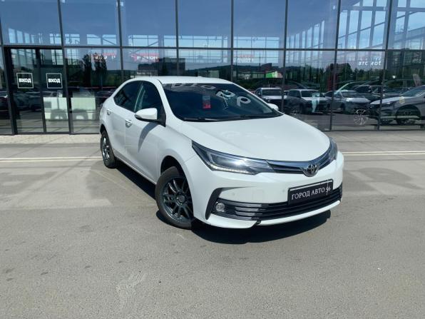 Toyota Corolla XI (E160 E170 E180) Рестайлинг 1 с пробегом 2017 года, цена 1 666 000 рублей, 130981 км, седан, Автокод Объявления