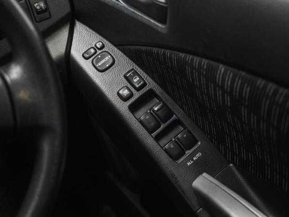 Toyota ISis I Рестайлинг с пробегом 2012 года, цена 1 479 000 рублей, 169017 км, минивэн, Автокод Объявления