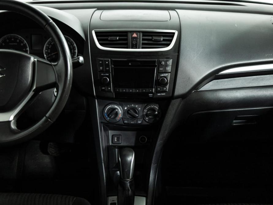 Suzuki Swift IV Санкт-Петербург  - изображение 14