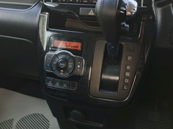 Suzuki Solio III с пробегом 2016 года, цена 819 000 рублей, 162029 км, микровэн, Автокод Объявления