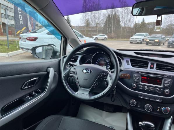 Kia Ceed II с пробегом 2012 года, цена 1 090 000 рублей, 140050 км, хэтчбек, Автокод Объявления