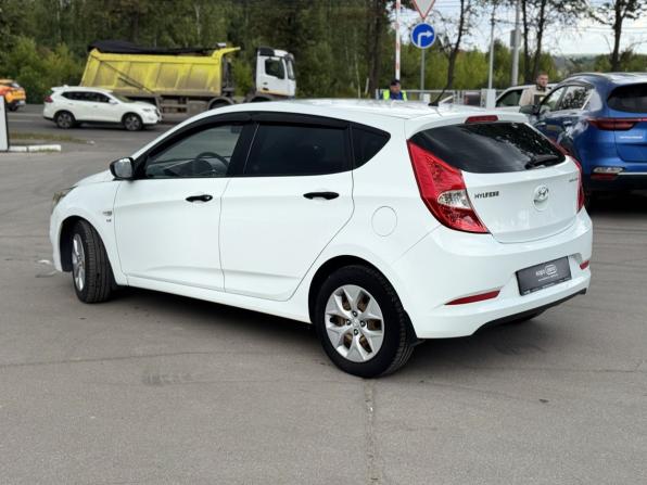 Hyundai Solaris I Рестайлинг с пробегом 2015 года, цена 1 109 000 рублей, 72639 км, хэтчбек, Автокод Объявления
