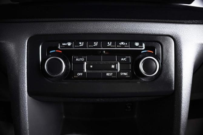 Volkswagen Amarok I с пробегом 2013 года, цена 1 299 000 рублей, 257000 км, offers.body_type.unknown, Автокод Объявления