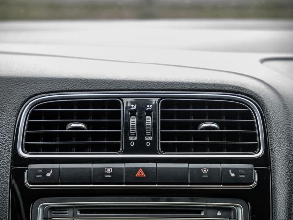 Volkswagen Polo V Рестайлинг с пробегом 2017 года, цена 1 098 000 рублей, 145169 км, седан, Автокод Объявления