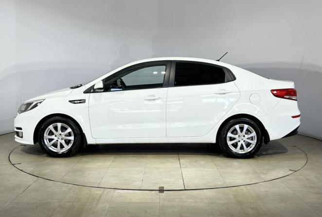 Kia Rio III Рестайлинг с пробегом 2016 года, цена 850 000 рублей, 230679 км, седан, Автокод Объявления