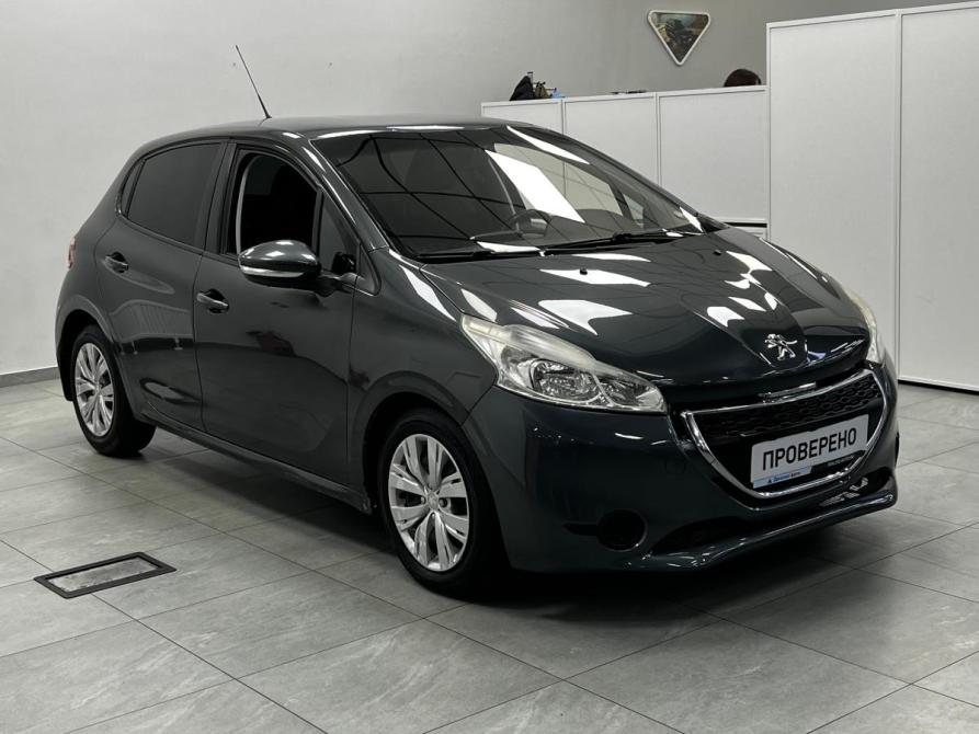 Peugeot 208 I Казань  - изображение 2