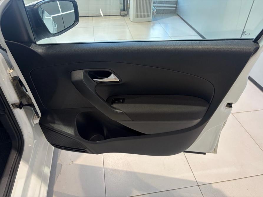 Volkswagen Polo V Рестайлинг Екатеринбург  - изображение 15
