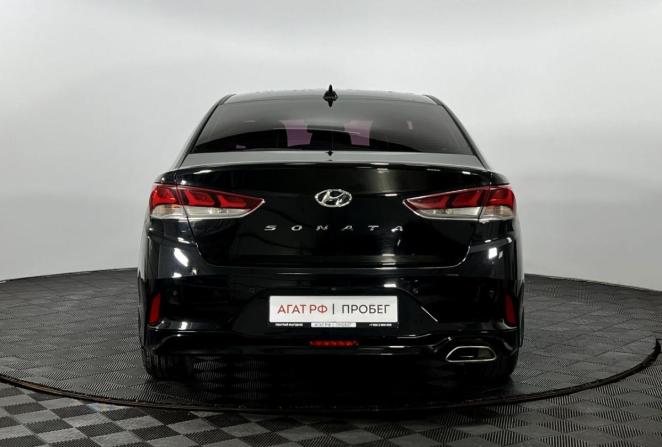 Hyundai Sonata VII (LF) Рестайлинг с пробегом 2018 года, цена 1 620 000 рублей, 208040 км, седан, Автокод Объявления