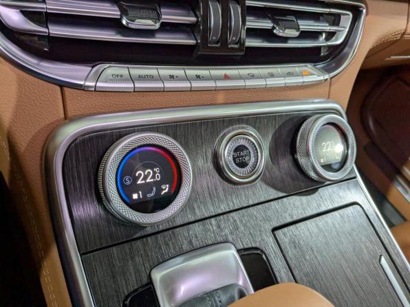 Hongqi H9 I с пробегом 2023 года, цена 4 300 000 рублей, 5367 км, седан, Автокод Объявления
