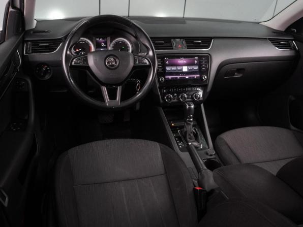 Skoda Octavia III (A7) Рестайлинг с пробегом 2018 года, цена 1 696 000 рублей, 178488 км, лифтбек, Автокод Объявления