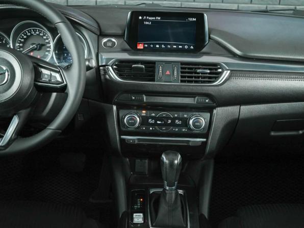 Mazda 6 III (GJ) Рестайлинг с пробегом 2016 года, цена 1 620 000 рублей, 178455 км, седан, Автокод Объявления