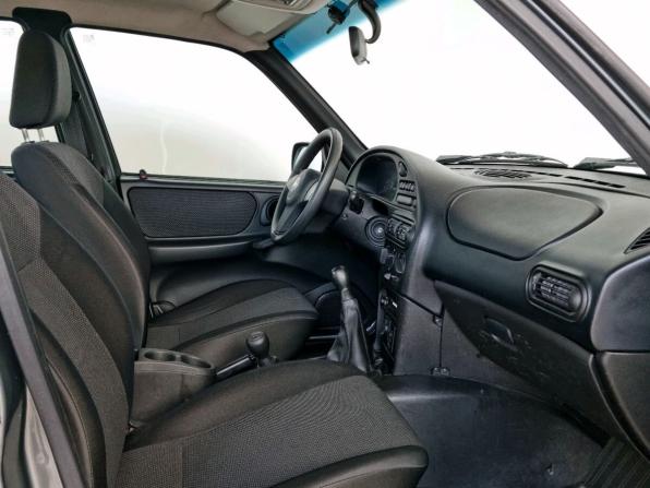 Chevrolet Niva I Рестайлинг с пробегом 2018 года, цена 690 000 рублей, 118654 км, внедорожник, Автокод Объявления