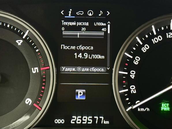 Toyota Land Cruiser 200 Series Рестайлинг 2 с пробегом 2016 года, цена 4 900 000 рублей, 269238 км, внедорожник, Автокод Объявления