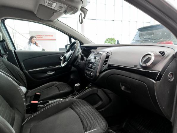 Renault Kaptur I с пробегом 2020 года, цена 1 280 000 рублей, 135237 км, внедорожник, Автокод Объявления