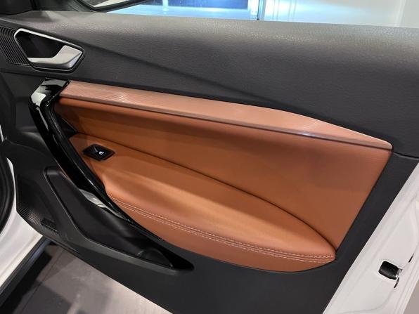 Lada (ВАЗ) Vesta I Рестайлинг (NG) с пробегом 2025 года, цена 2 300 000 рублей, 3400 км, универсал, Автокод Объявления
