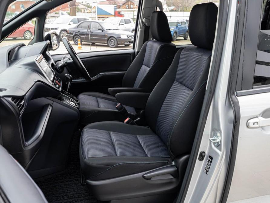 Toyota Voxy III (R80) Краснодар  - изображение 8