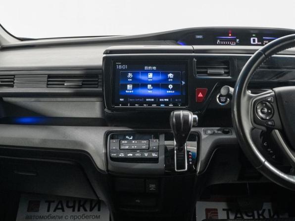 Honda Stepwgn V Рестайлинг с пробегом 2017 года, цена 2 299 500 рублей, 78450 км, минивэн, Автокод Объявления