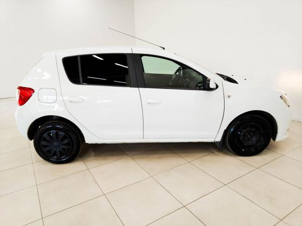 Renault Sandero II с пробегом 2017 года, цена 777 400 рублей, 150347 км, хэтчбек, Автокод Объявления