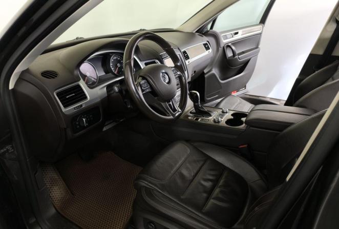 Volkswagen Touareg II Рестайлинг с пробегом 2017 года, цена 2 200 000 рублей, 292828 км, внедорожник, Автокод Объявления