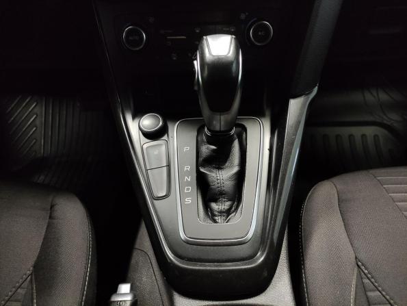 Ford Focus III Рестайлинг с пробегом 2017 года, цена 980 000 рублей, 146288 км, хэтчбек, Автокод Объявления