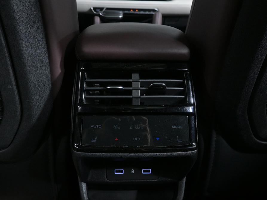 Geely Monjaro I Москва  - изображение 15