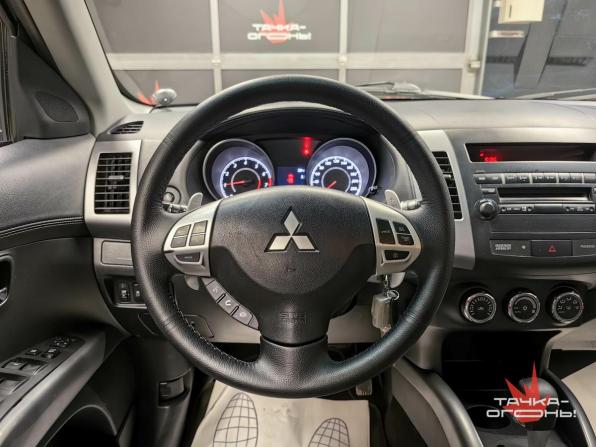 Mitsubishi Outlander II Рестайлинг с пробегом 2011 года, цена 1 198 000 рублей, 209000 км, внедорожник, Автокод Объявления