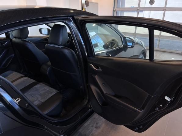 Mazda 3 III (BM) с пробегом 2013 года, цена 1 490 000 рублей, 80316 км, седан, Автокод Объявления