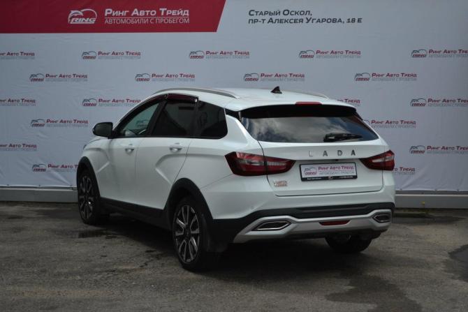 Lada (ВАЗ) Vesta I Рестайлинг (NG) с пробегом 2024 года, цена 1 460 000 рублей, 42505 км, седан, Автокод Объявления